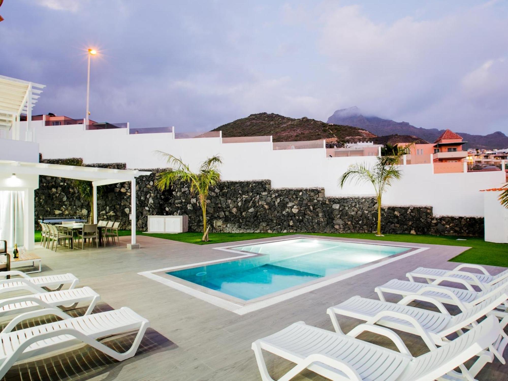 Villa Elite: Your Private Haven Of Prestige Costa Adeje  Bagian luar foto